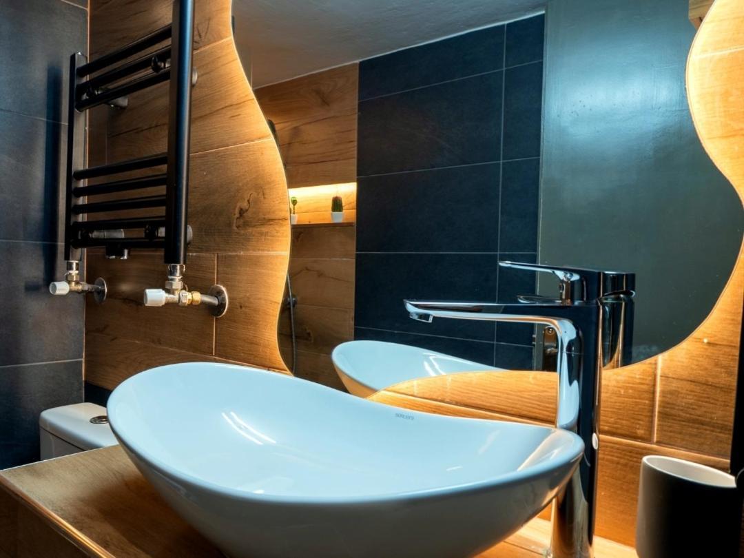 Sky View Suite Serres Eksteriør billede